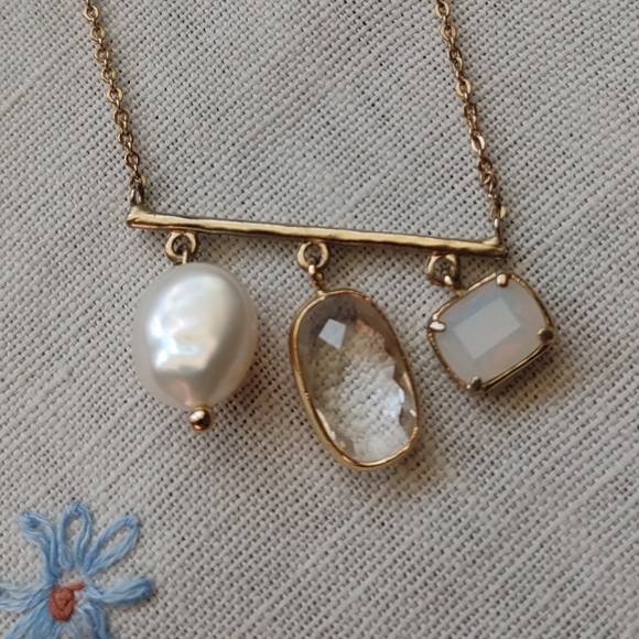 Anthropologie Stone and Pearl Charm Necklace - Picture 4 of 9